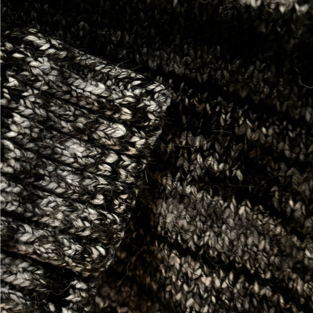 Banting Women's Black and Gray Striped Sweater Large - Picture 4 of 4